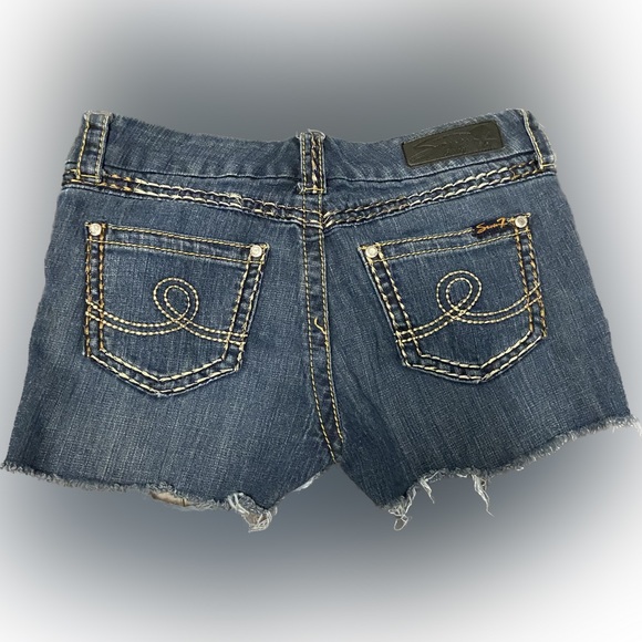 Seven7 Jean Shorts - Picture 3 of 8